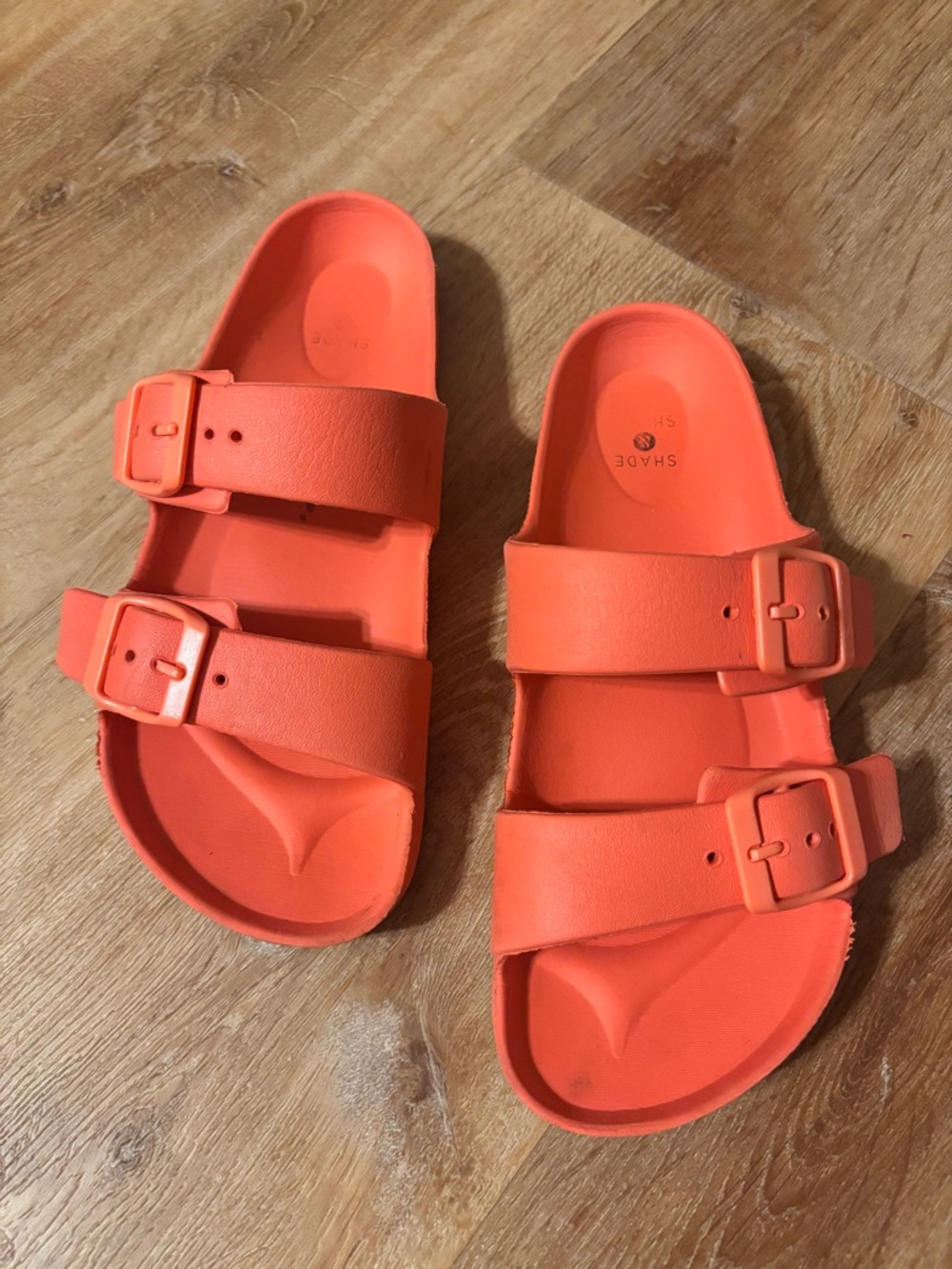 Shade shore sandals **2 for 20* - Picture 3 of 9